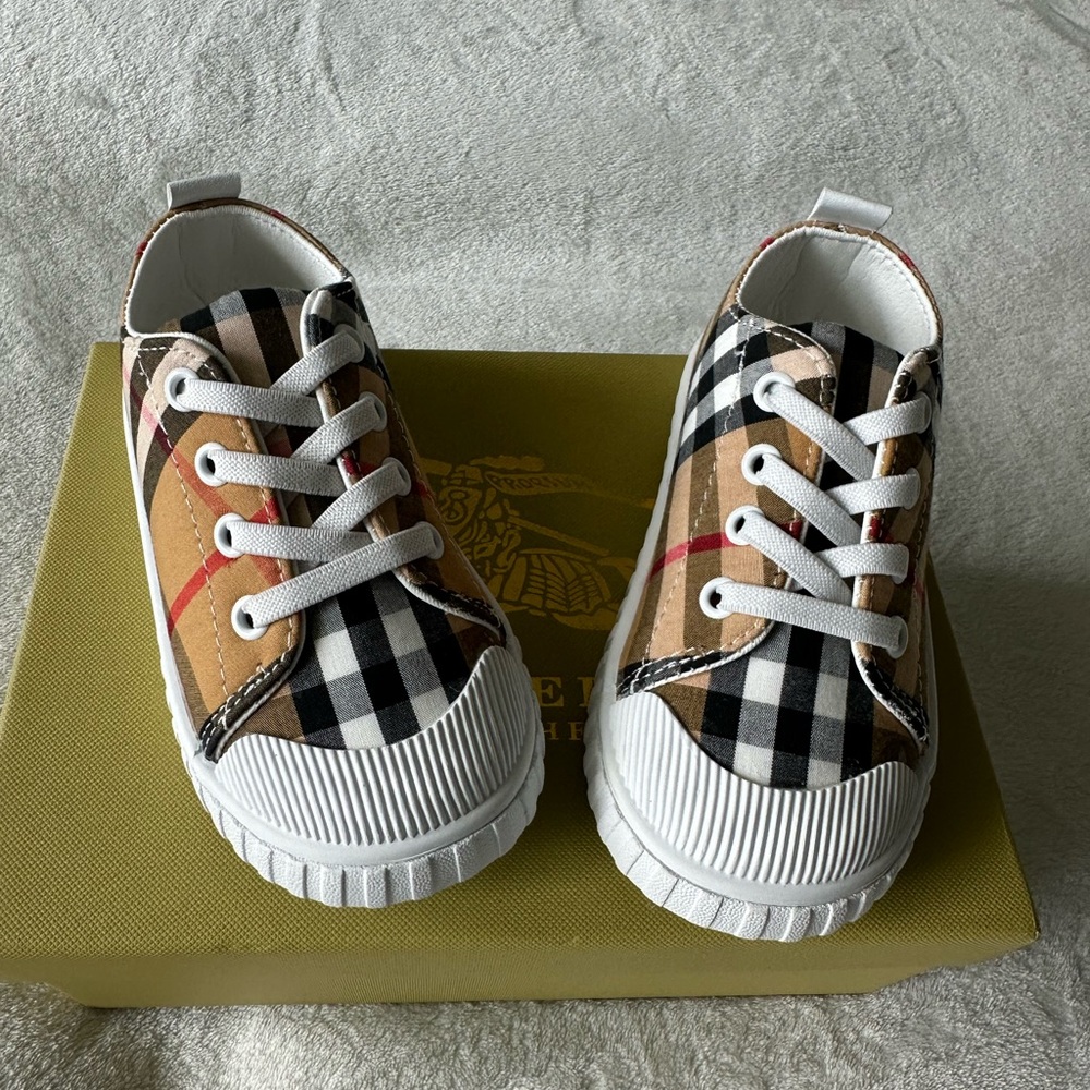 Burberry Kids Sneakers - Black, White, and Tan